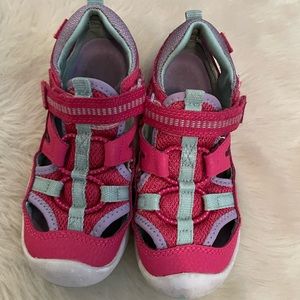 Stride,  could be used as water sandal